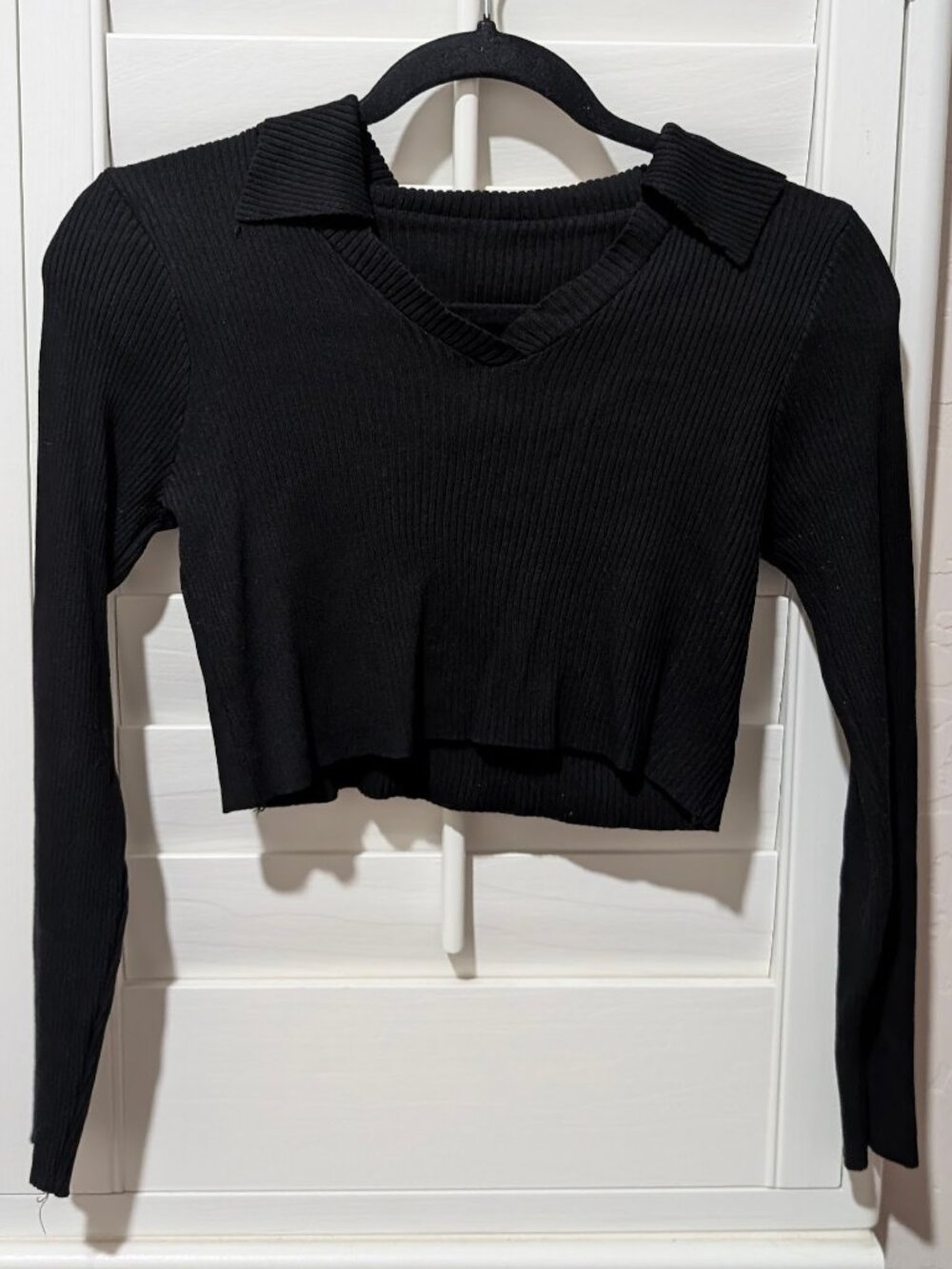 Black Ribbed Crop Top | Long Sleeve Minimal Chic